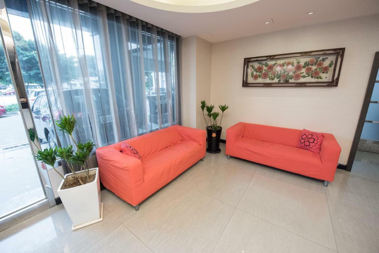 Junli Hotel Banciao Esterno foto